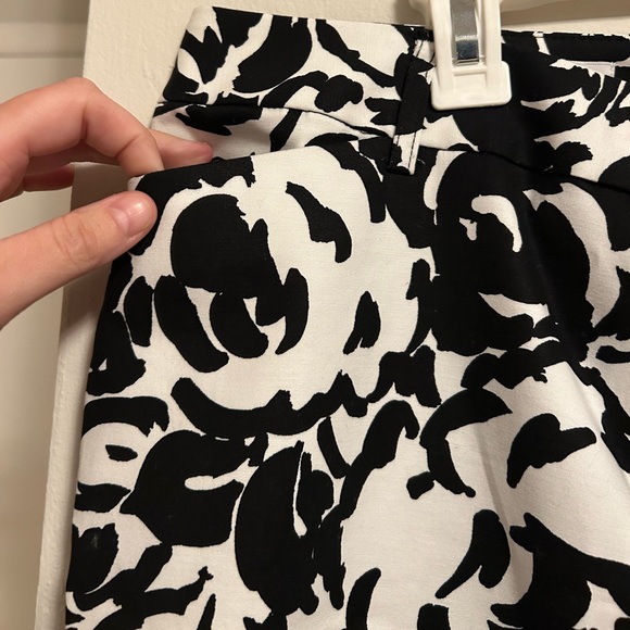 NWT Women’s black and white Liz Claiborne Ankle Pant - Picture 3 of 7